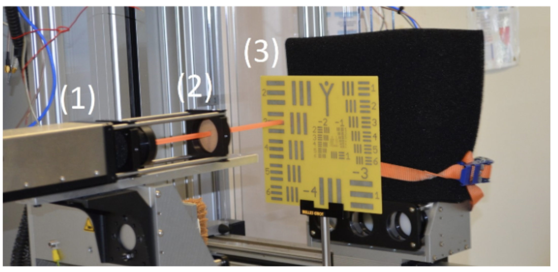 Plastic wavguide for terahertz sensing in reflection